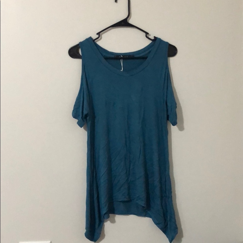 Open shoulder Top